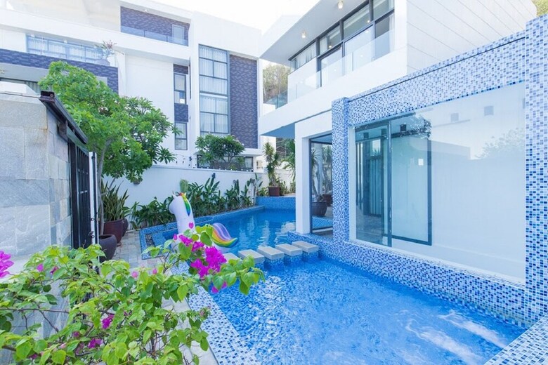 Villa Royal 2