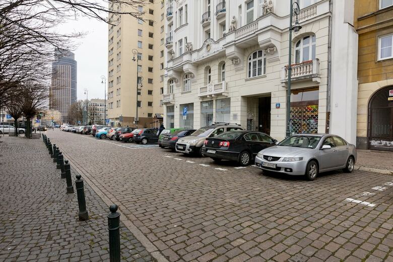 Chlodna Central Warsaw Apartment