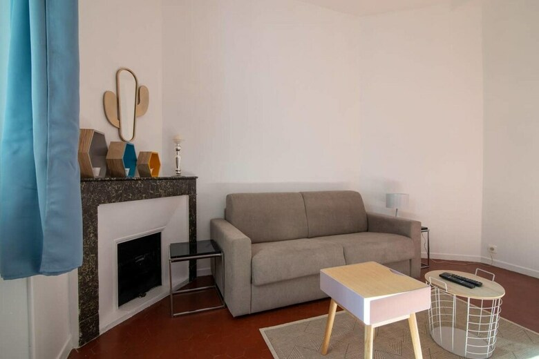 Pleasant Apartment With A Terrace - Cannes City Centre