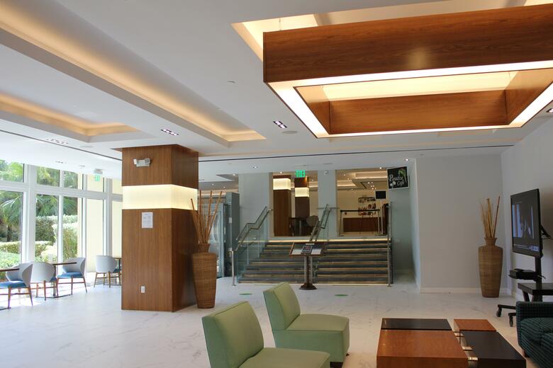 Hotel Holiday Inn Miami Beach
