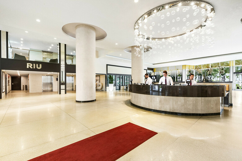 Hotel Riu Plaza Miami Beach