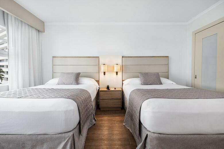 Hotel Riu Plaza Miami Beach
