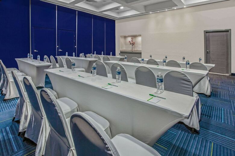 Hotel Fiesta Inn Monterrey Norte