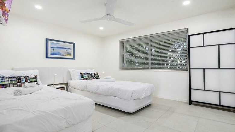 A Stylish Apartment With Noosa Views! - Unit 6 Yaringa 29 Noosa Drive
