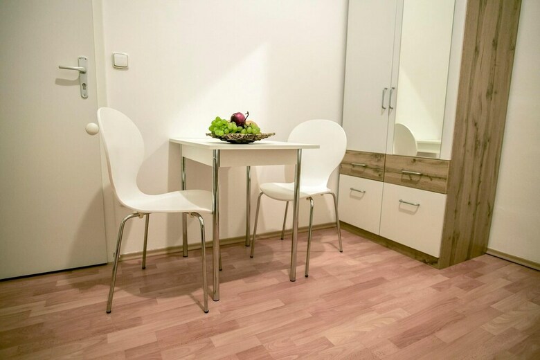 Apartamentos Quiet Fully Equipped Room Next To Old Town Square