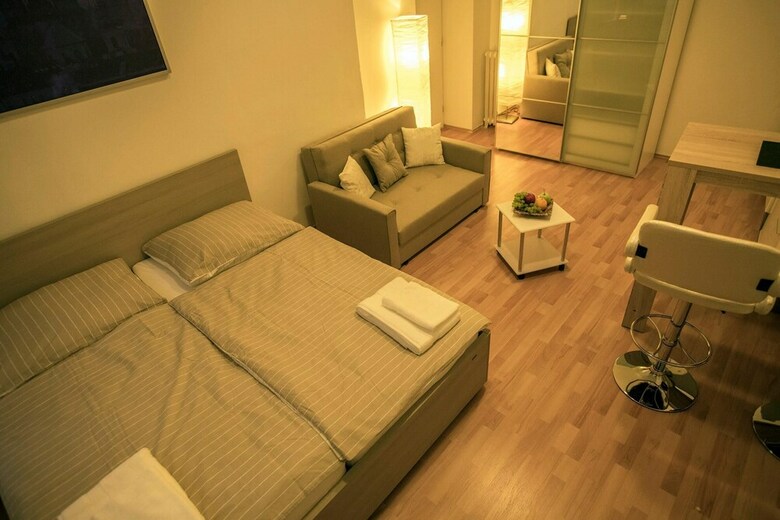 Apartment Right Around The Corner Of Old Town Square