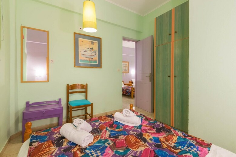 Ni-mar Studios & Apartments