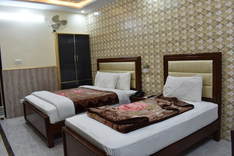 Dream Land Hotel