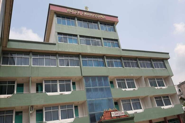 Hostal Oyo 1389 Hotel Carissima