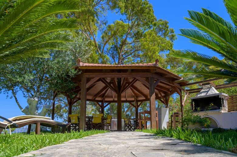Apartamentos Zoumpouli Village