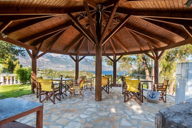 Apartamentos Zoumpouli Village