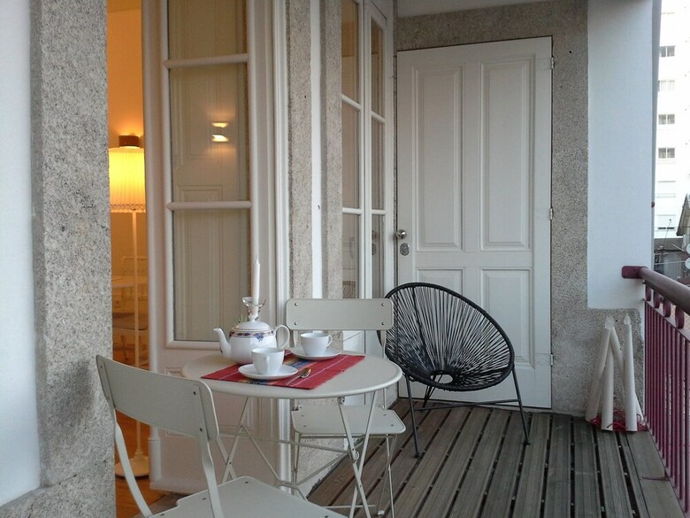 Apartamentos Live Porto & Douro - Duque Loul� IV