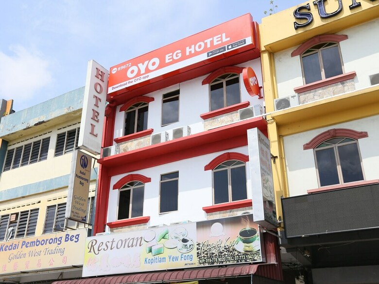 Oyo 89672 Eg Hotel Jj