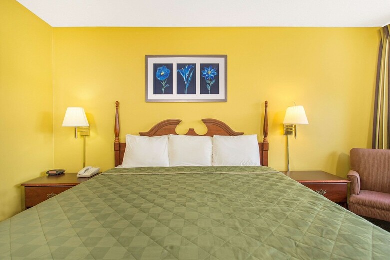 Hotel Knights Inn Roanoke