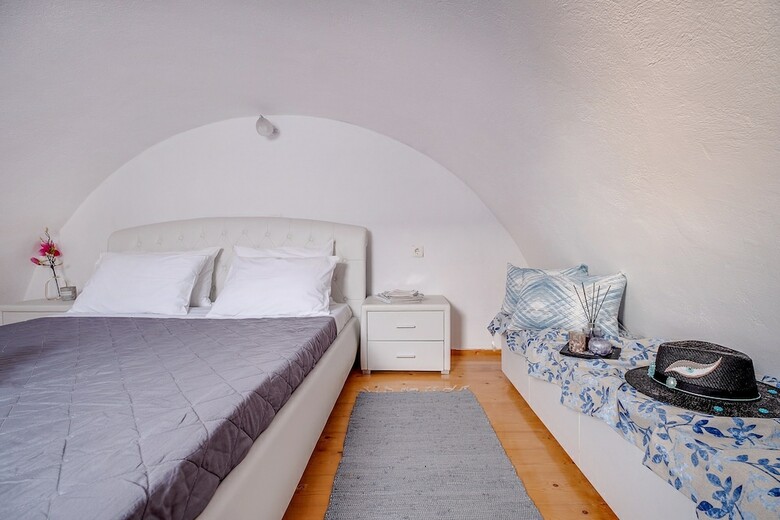 Paradise Traditional Cycladic House