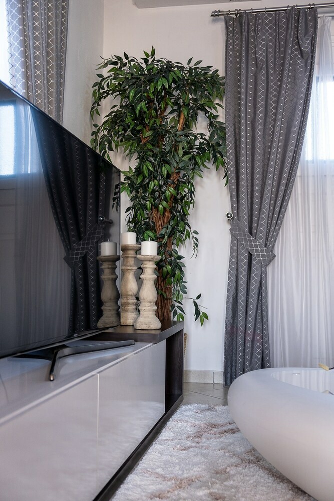Paradise Traditional Cycladic House