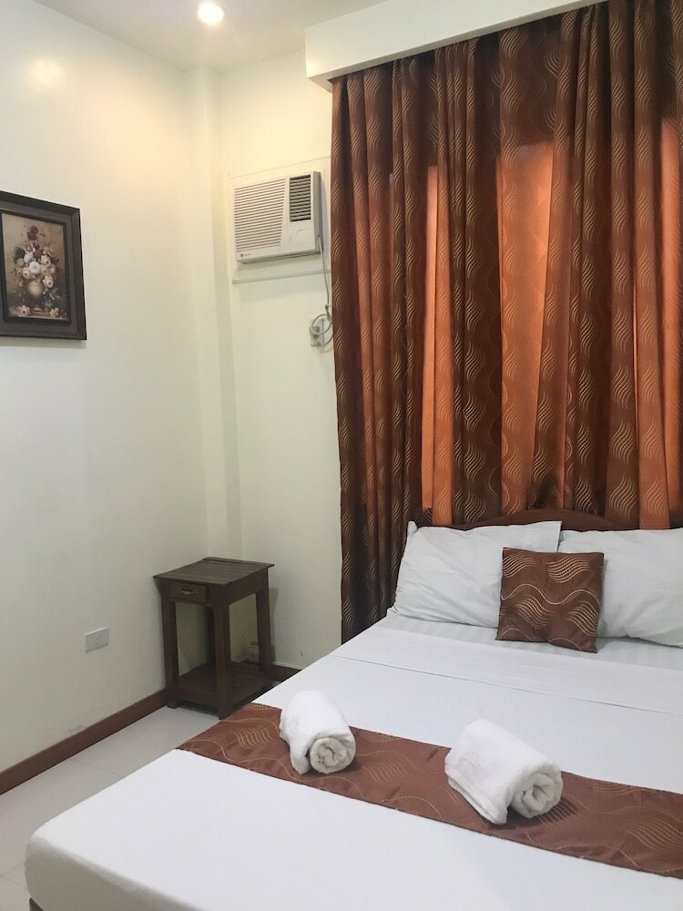 Hotel Aquari Travellers Inn