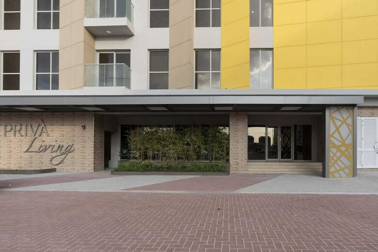 Stunning 2br Apartment @ Priv� Living, Arjan
