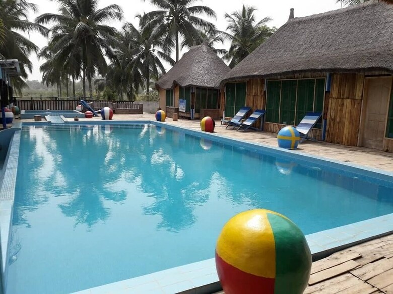 Hotel Auberge Chez Th�o