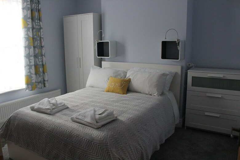 Apartamentos Immaculate 2-bed House