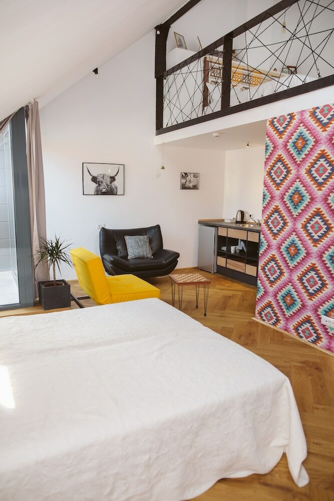 Aparthotel Camino Home2