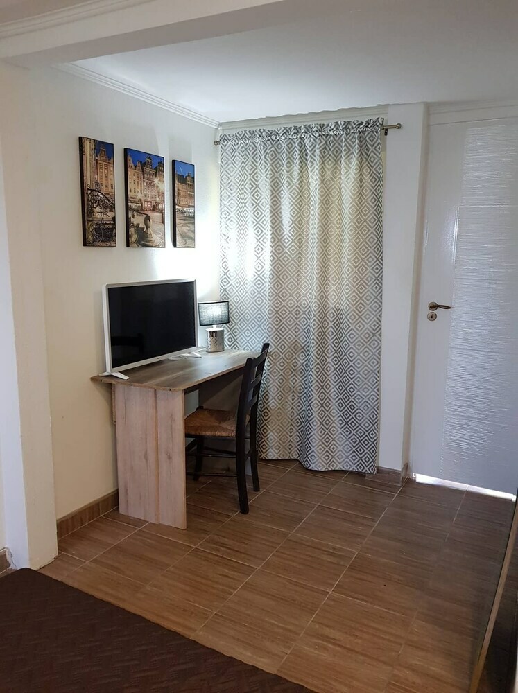Airport16 B&B