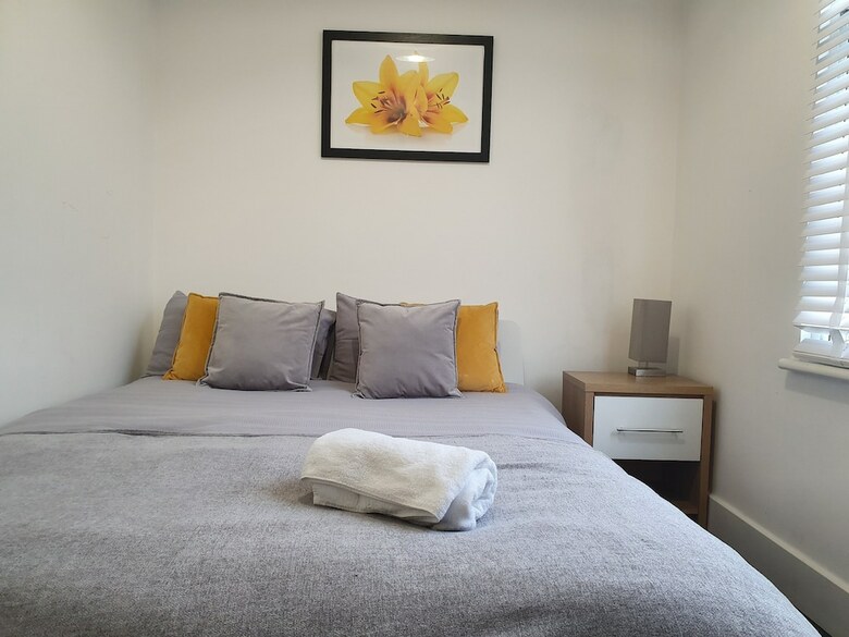 Modern Spacious Executive Apartment