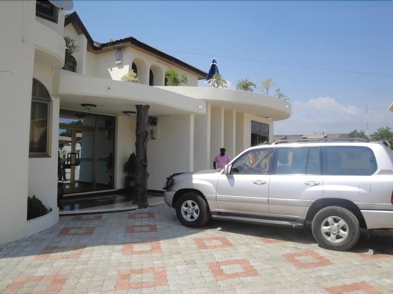 Aparthotel Golden Coast Hotel