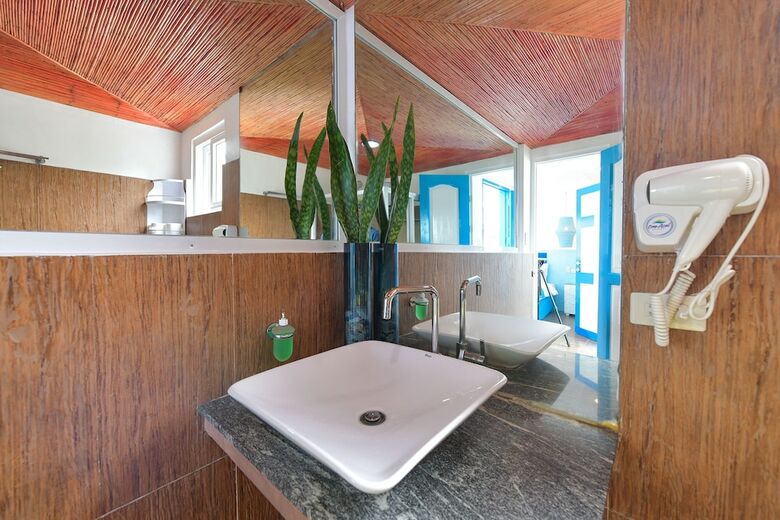 Hotel One Azul