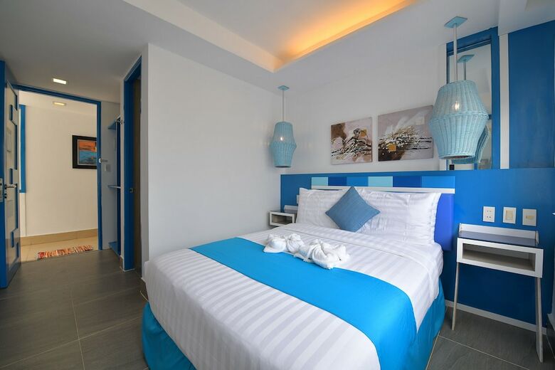 Hotel One Azul