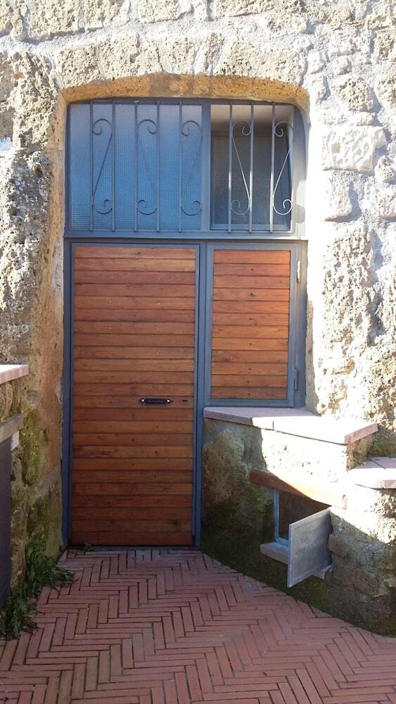 Apartamento Studio In Piansano, With Wonderful City View And Wifi