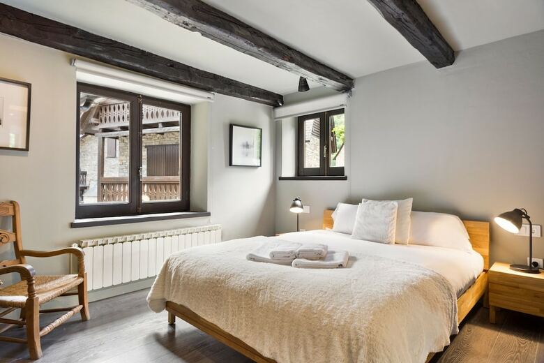 Luderna - Casa Con Terraza Dera Aubeta