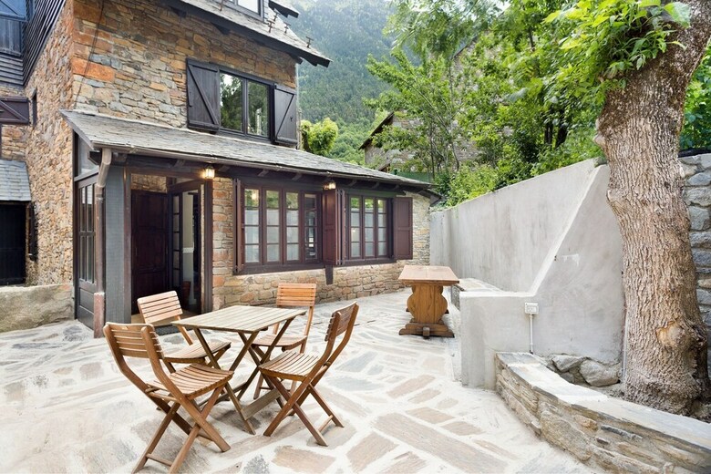 Luderna - Casa Con Terraza Dera Aubeta