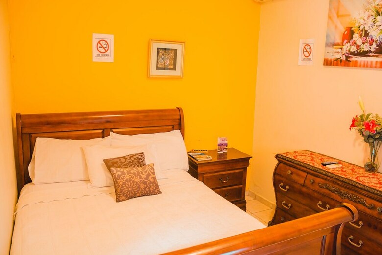 Bed & Breakfast Hotel Boutique Casa Jardines