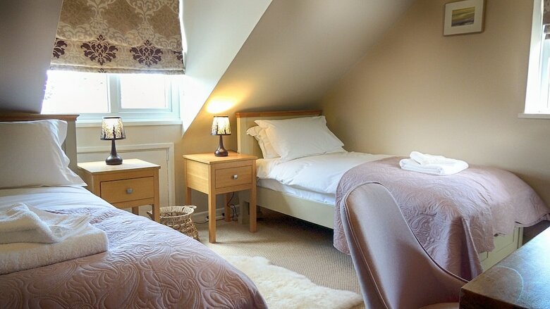 Cotswold Cottage Gems - Ivy Cottage
