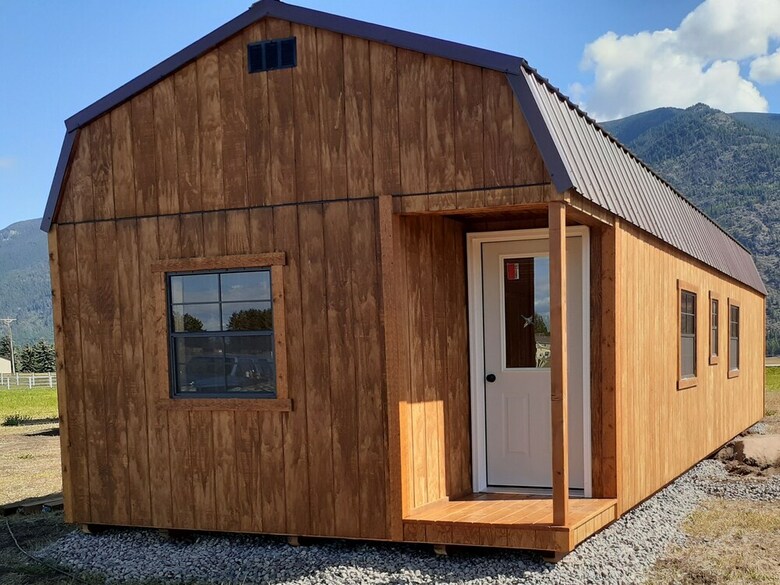 Cabana Glacier Acres Guest Ranch