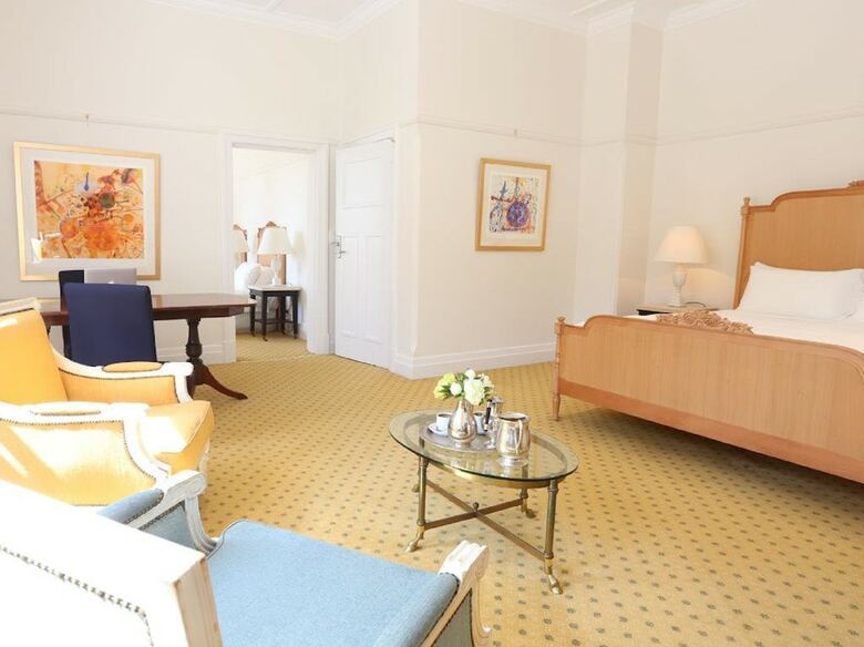 The Robertson Hotel