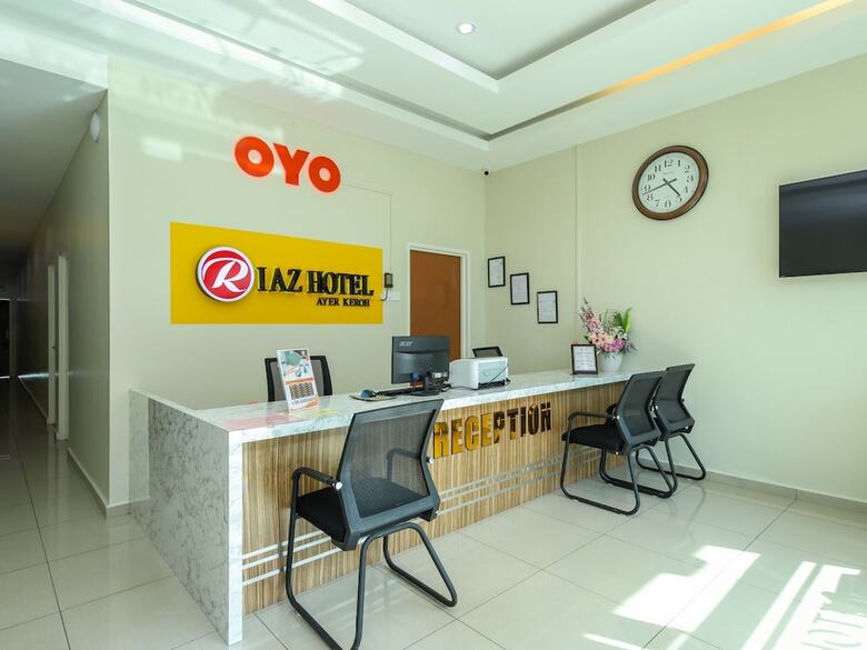Oyo 89839 Riaz Hotel