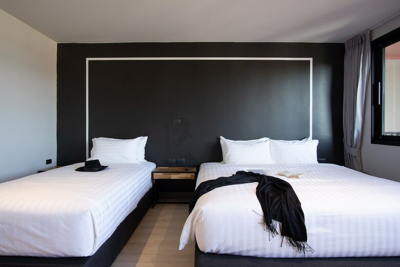 Prime Town - Posh & Port Hotel Phuket