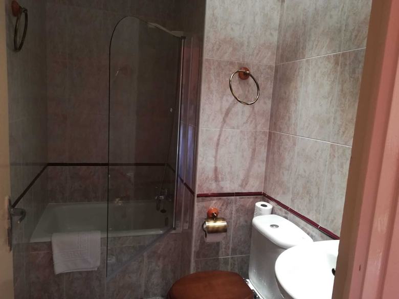 Hostal Torreblanca & Nuevo Eco Urbi�n