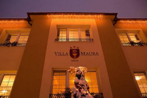 Hostal Penzion Villa Maura