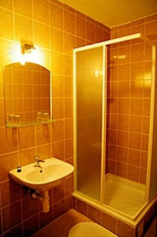 Hostal Penzi�n* Adonai Slovakia