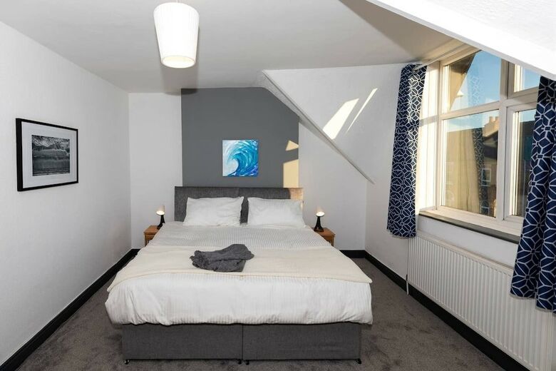 Arthouse Lovely Spacious 5 Bed House