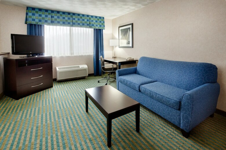 Hotel Holiday Inn Express And Suites