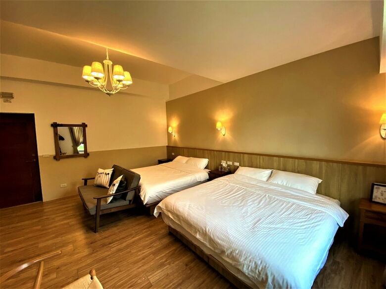 Hotel 1969 Meters Square Seed B&B