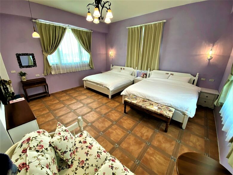 Hotel 1969 Meters Square Seed B&B
