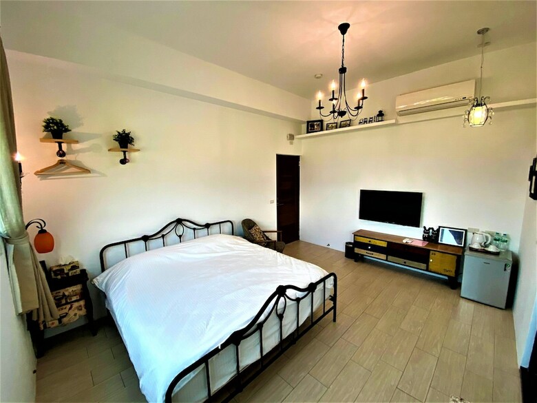 Hotel 1969 Meters Square Seed B&B