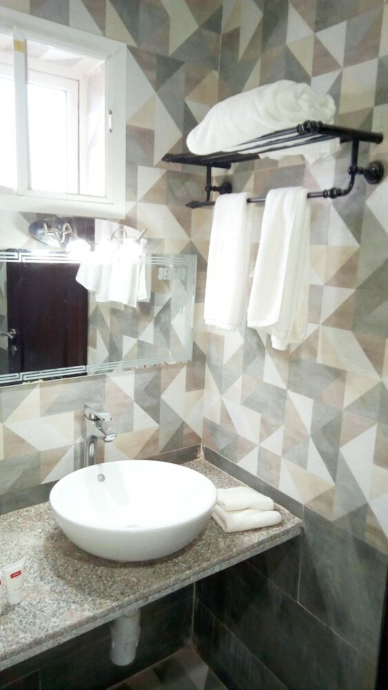 Beland Hospitality Hotel And Tour