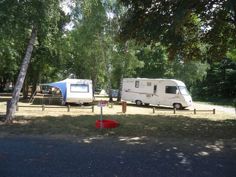 Camping Des Prairies D' Auvergne