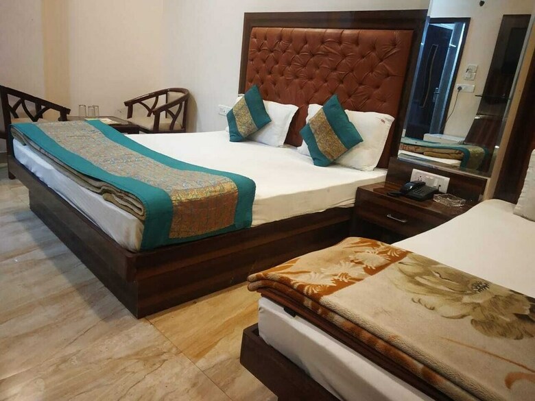 Hotel Adb Rooms Indo Continental
